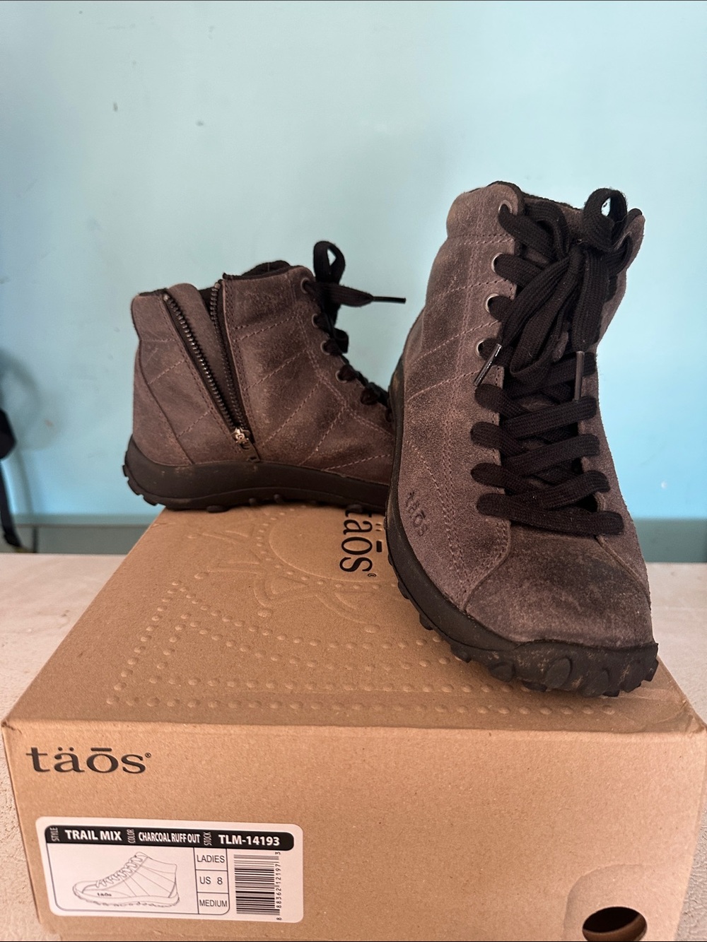 Taos Footwear Charcoal Gray Suede Lace-Up Women's Athletic Boots